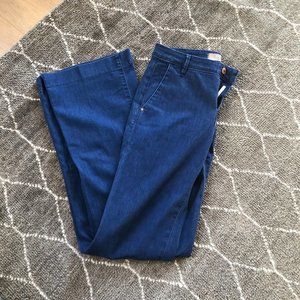 Guess Flare Jeans - Size 27